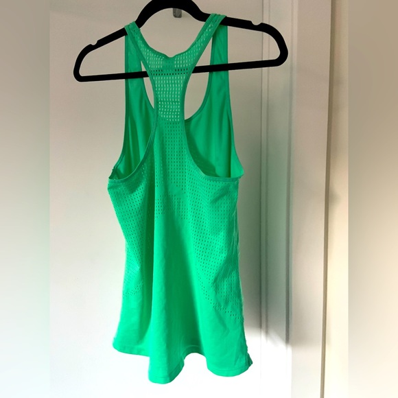 GapFit Loose Fit Racerback Activewear Tank Top | fresh Green | Size S - Picture 2 of 8